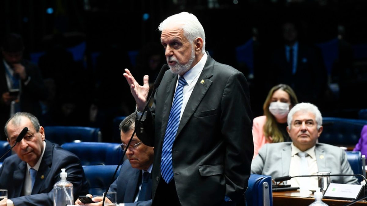 PF aponta que senador Jaques Wagner recebeu pagamentos, apartamento e voos de jatinho de banqueiro do Master