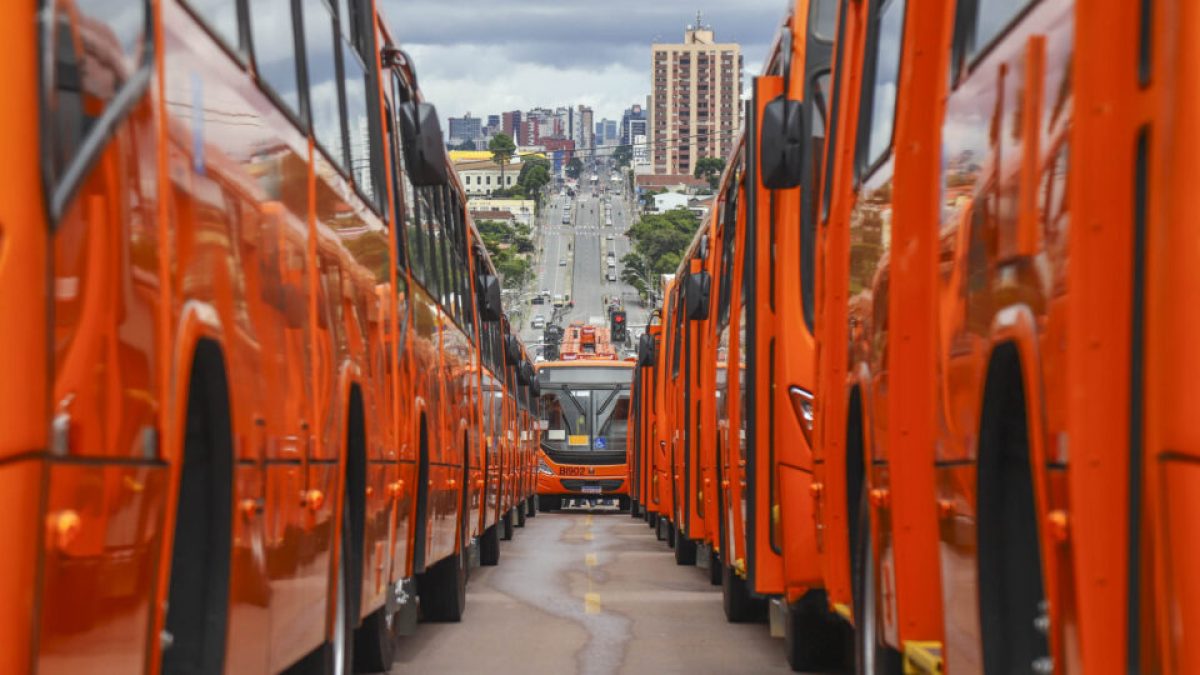 Por que a licitação do transporte público de Curitiba ainda não avançou