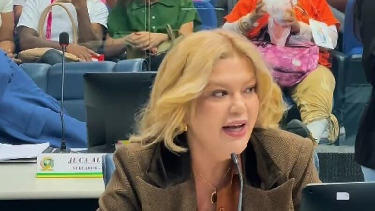 Vereadora chama manifestantes trans de 'cosplay de Erika Hilton' no Piauí