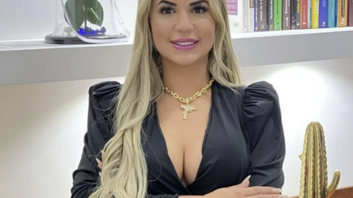 OAB suspende registro de profissional de Deolane Bezerra