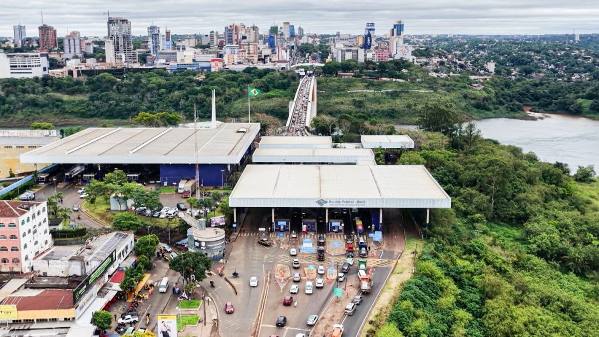 Brasil assina decreto para perseguição policial além das fronteiras