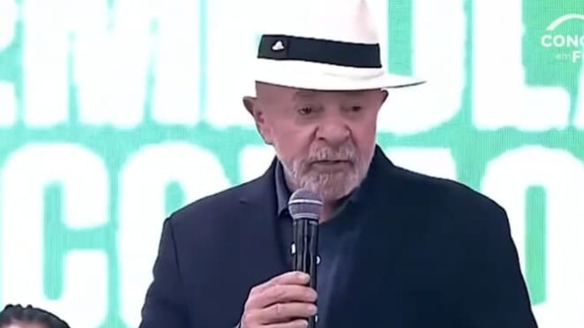 Lula titula oito territórios quilombolas e critica abandono pós-abolição