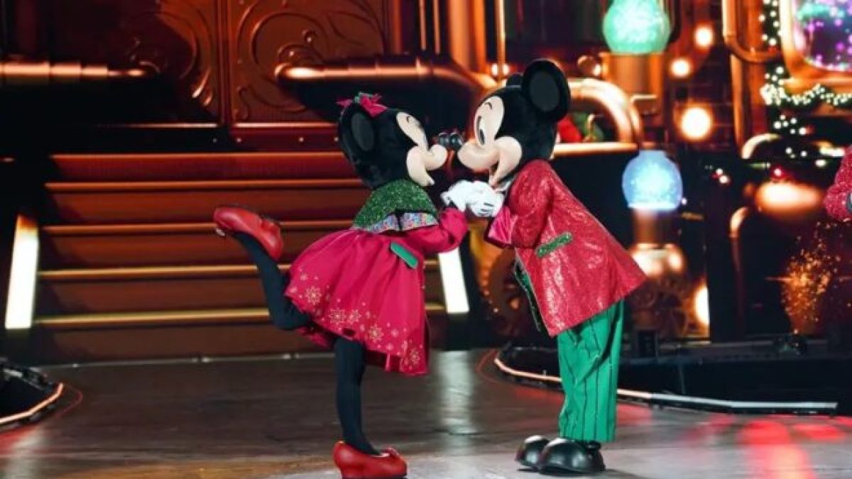 Espetáculo de Natal da Disney volta a Curitiba após atrair 1 milhão de pessoas