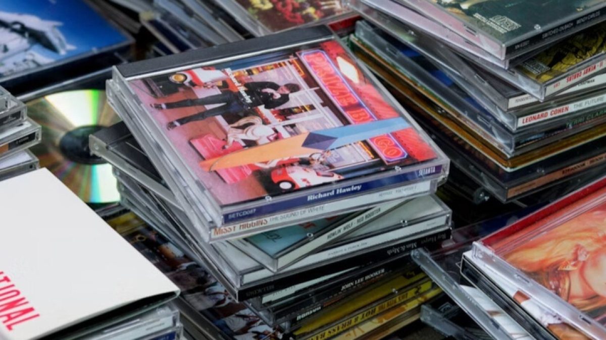 Uma empresa britânica parou de fabricar leitores de CD porque ninguém os queria; 2 anos depois, não conseguia atender à demanda