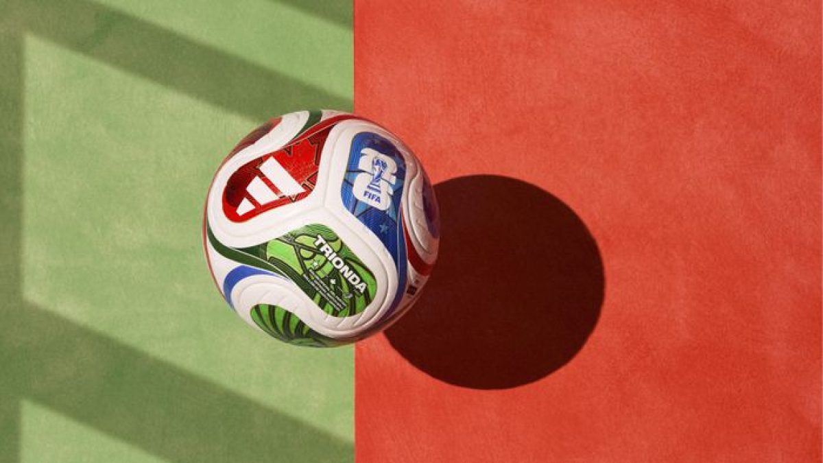 WhatsApp substitui emoji de bola de futebol pela bola oficial da Copa do Mundo