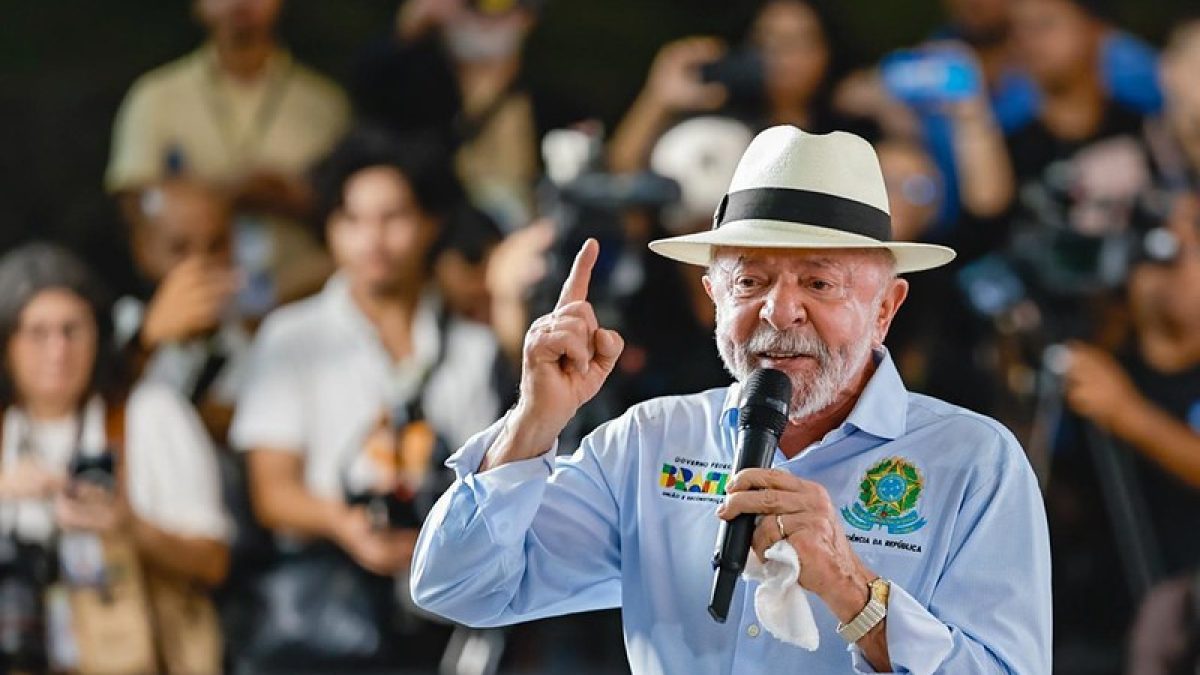 PT inicia pré-campanha de Lula com foco em redes sociais