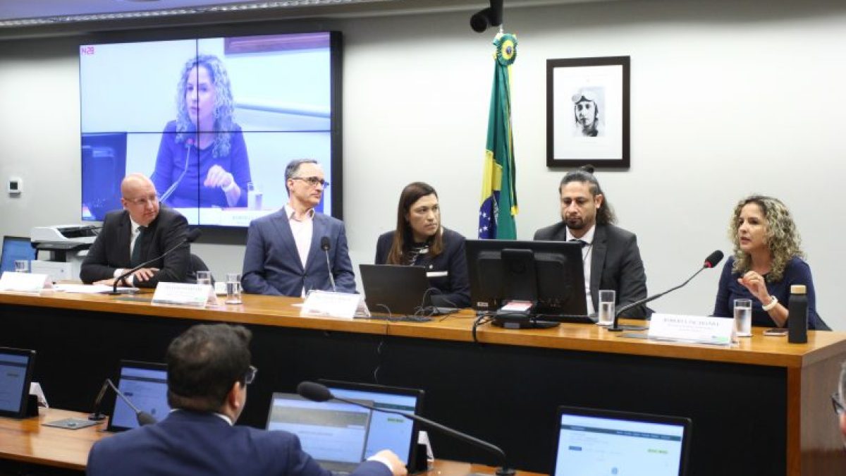 Plataformas digitais apontam riscos de censura em regras eleitorais do TSE sobre IA