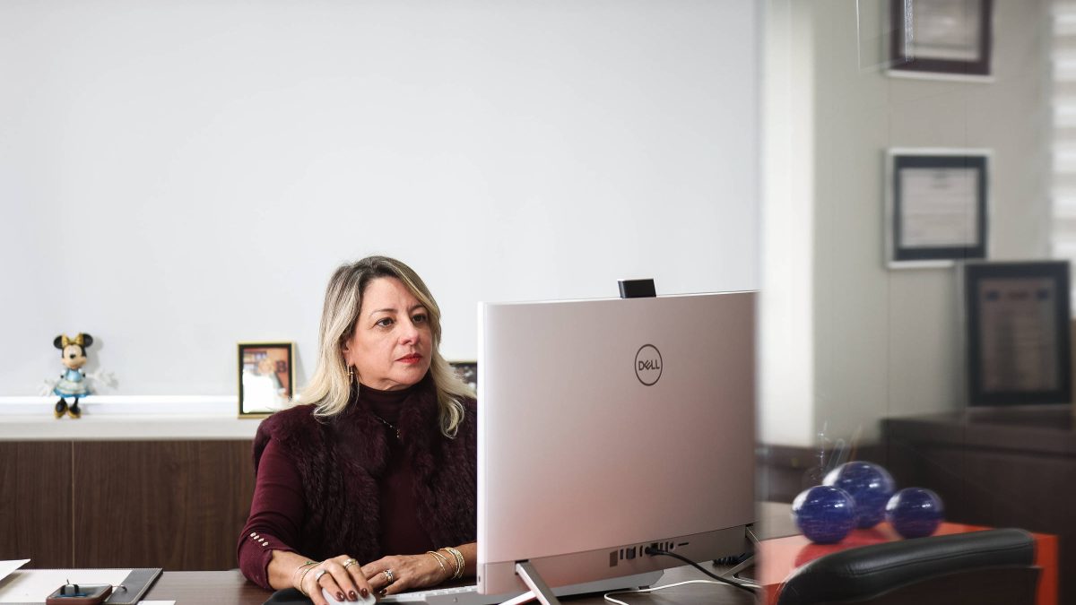 Falhas no Meu INSS negam metade dos pedidos automáticos e inflam fila de benefícios