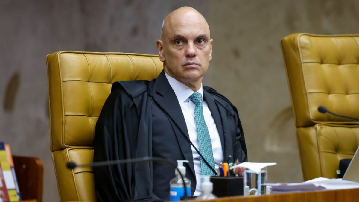 Moraes homologa acordo e suspende ação penal contra deputado Sargento Rodrigues por atos de 8/1