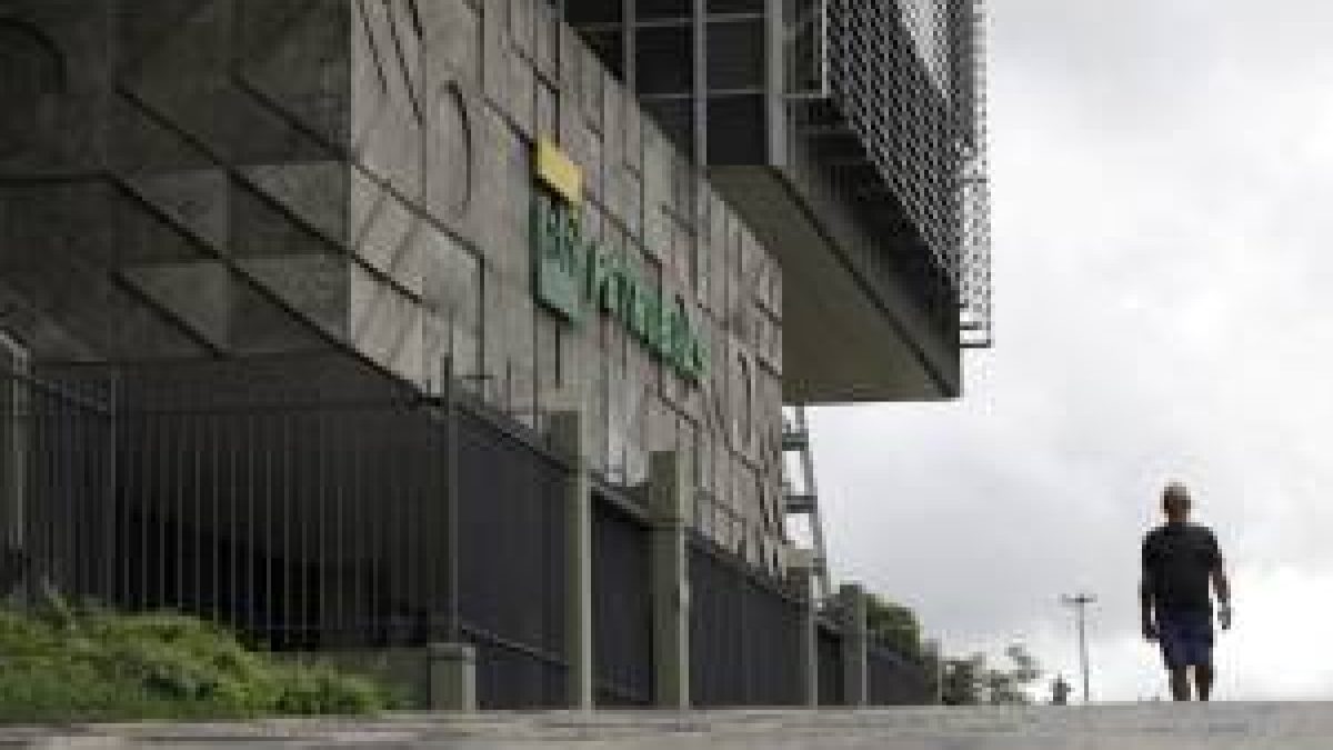 Petrobras planeja importar diesel em julho, após 3 meses sem compras externas