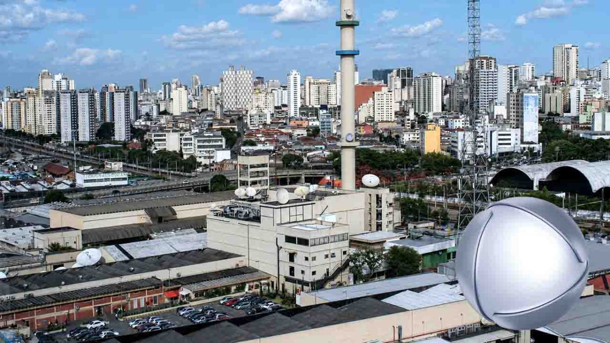 Banco de Edir Macedo vira alvo da PF e deixa Record em pânico