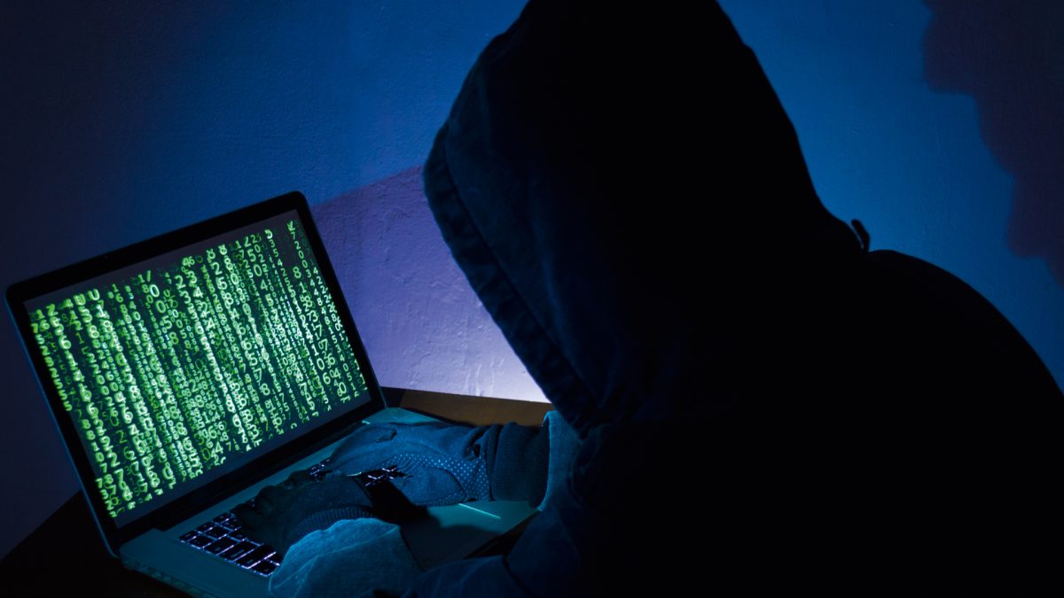 Aliança de inteligência do Ocidente alerta para avanço de ataques cibernéticos com IA