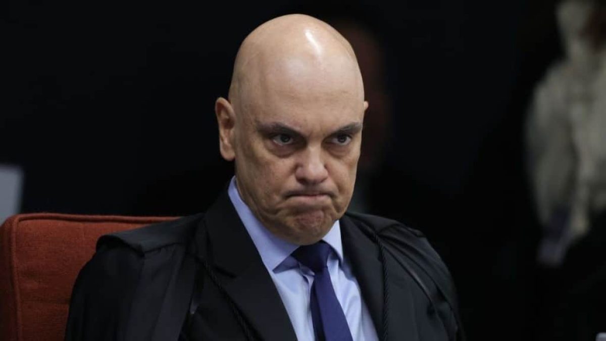 Antes de mandar Bolsonaro de volta à prisão, Moraes pede manifestação da PGR