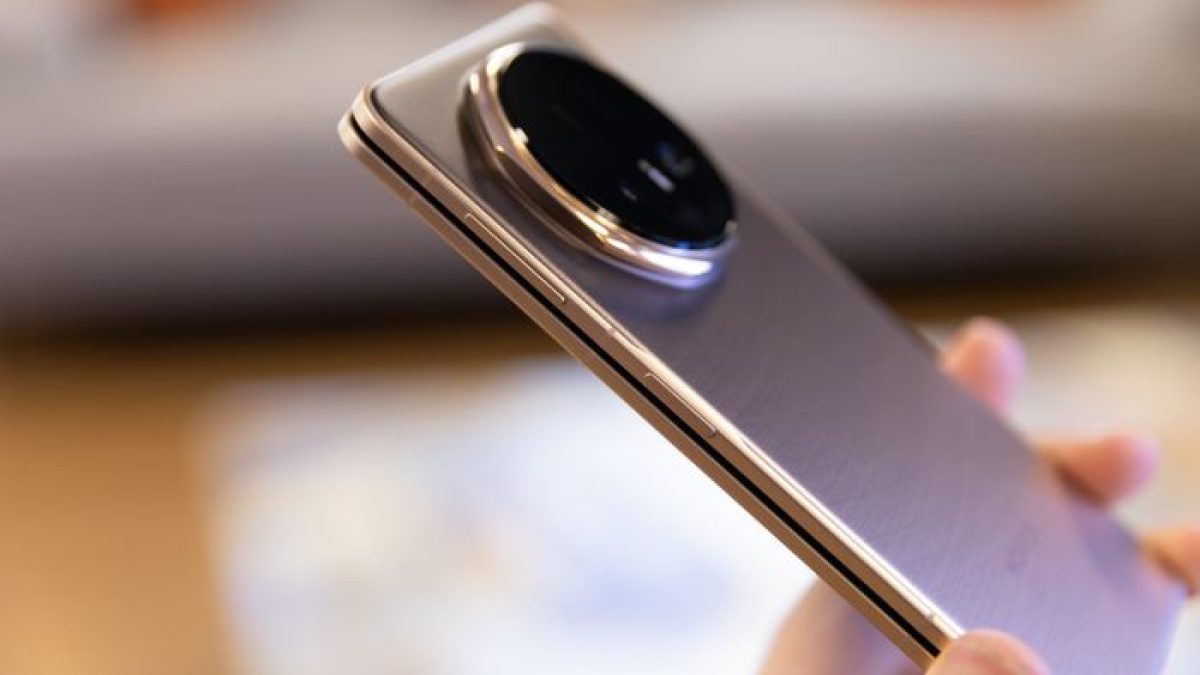Novo celular terá bateria 3x maior que a do iPhone 17 Pro Max, diz leaker