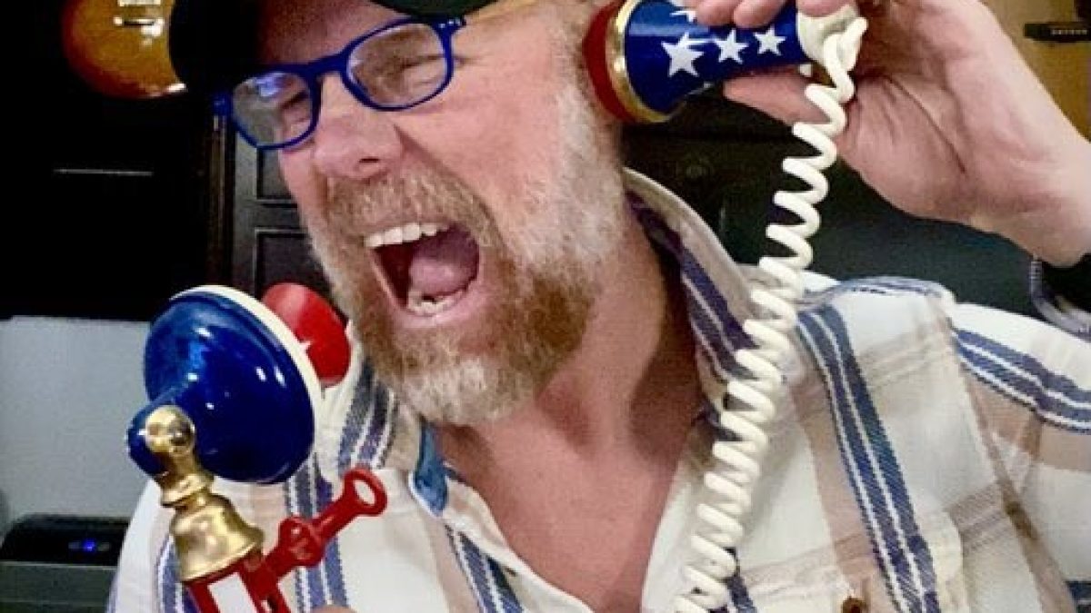 Alexi Lalas, ex-zagueiro dos EUA, troca visual roqueiro por reality e comentários