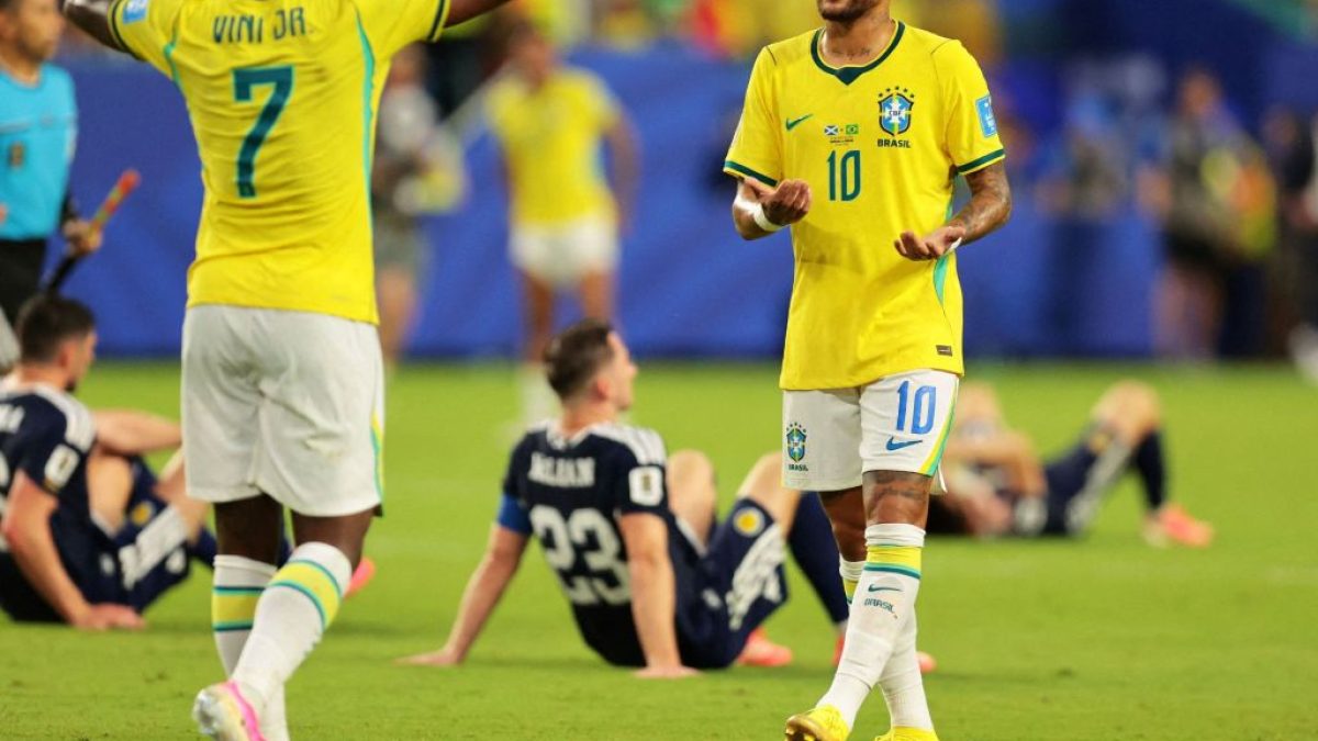 Copa: Messi e Neymar destoam da moda de chuteiras rosas e usam outras cores