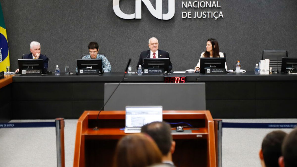 CNJ encontra juízes com salário superior a R$ 1 milhão e cria grupo para revisar pagamentos