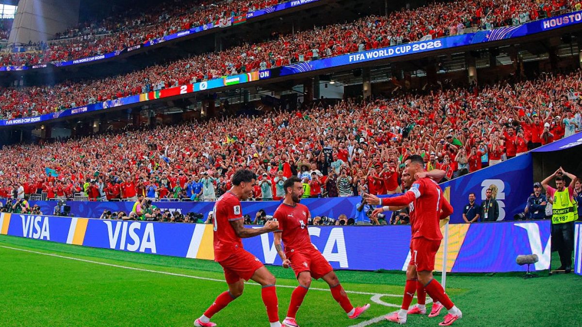 Cristiano Ronaldo faz dois, Portugal goleia e se recupera na Copa