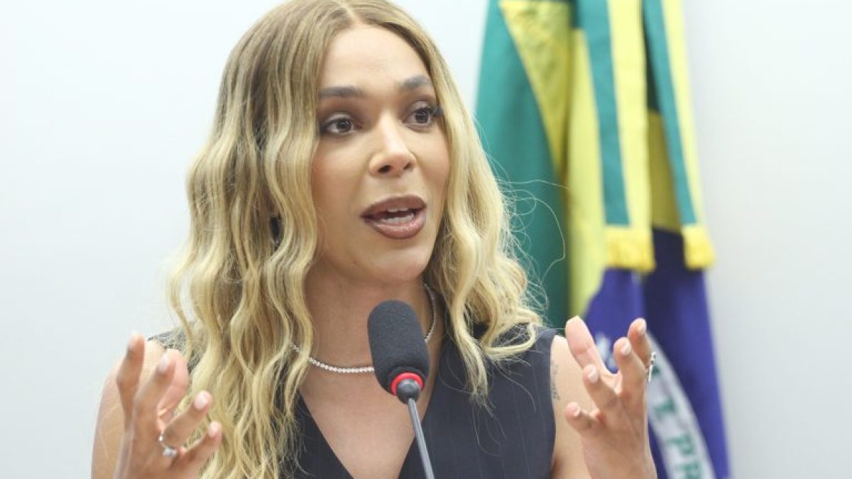 Comissão aprova projeto que considera racismo no trabalho como justa causa para empregado