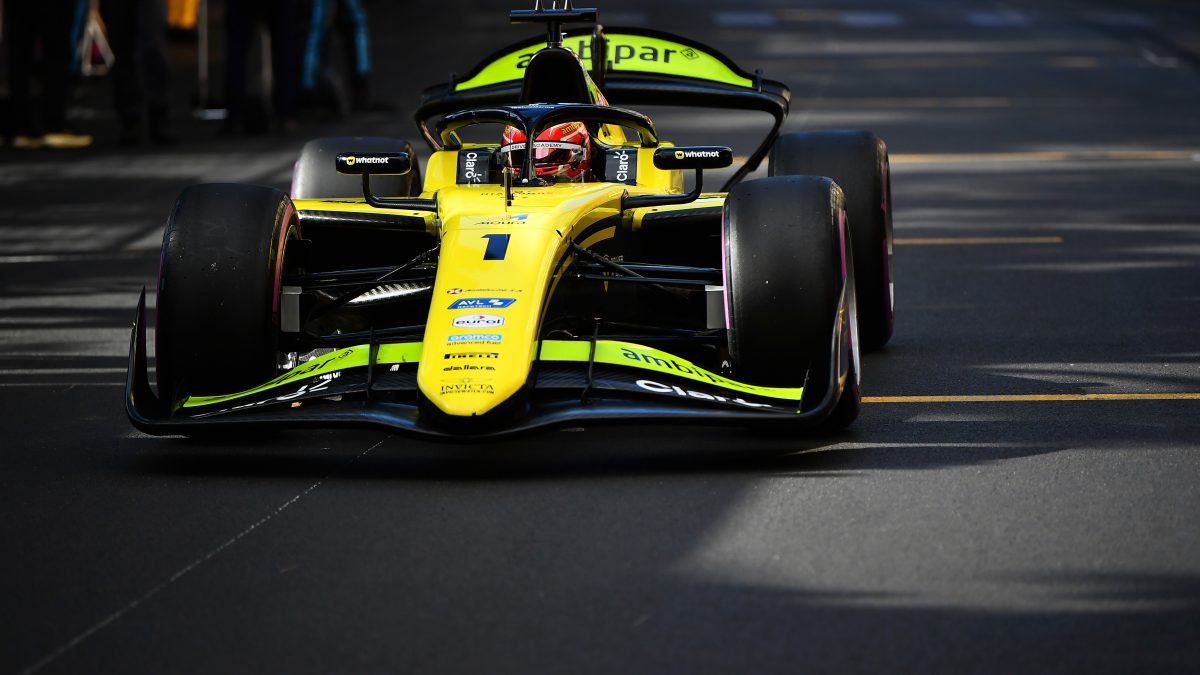 Rafael Câmara abandona liderança na F2 em Mônaco; Emmo Fittipaldi sobe 12 posições e pontua