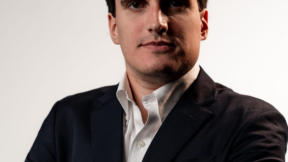 Textor diz que está retomando controle, mas Botafogo e Eagle ratificam Eduardo Iglesias à frente da SAF