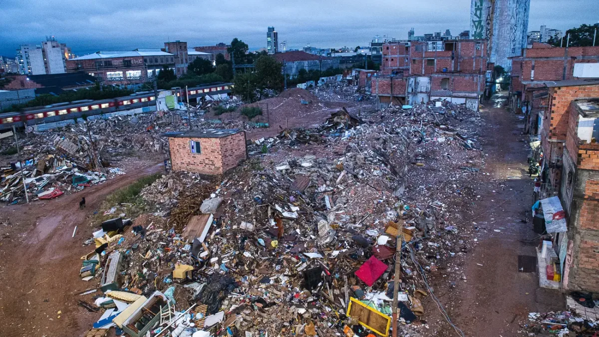 Um ano após acordo, moradores do Moinho ainda aguardam moradia definitiva