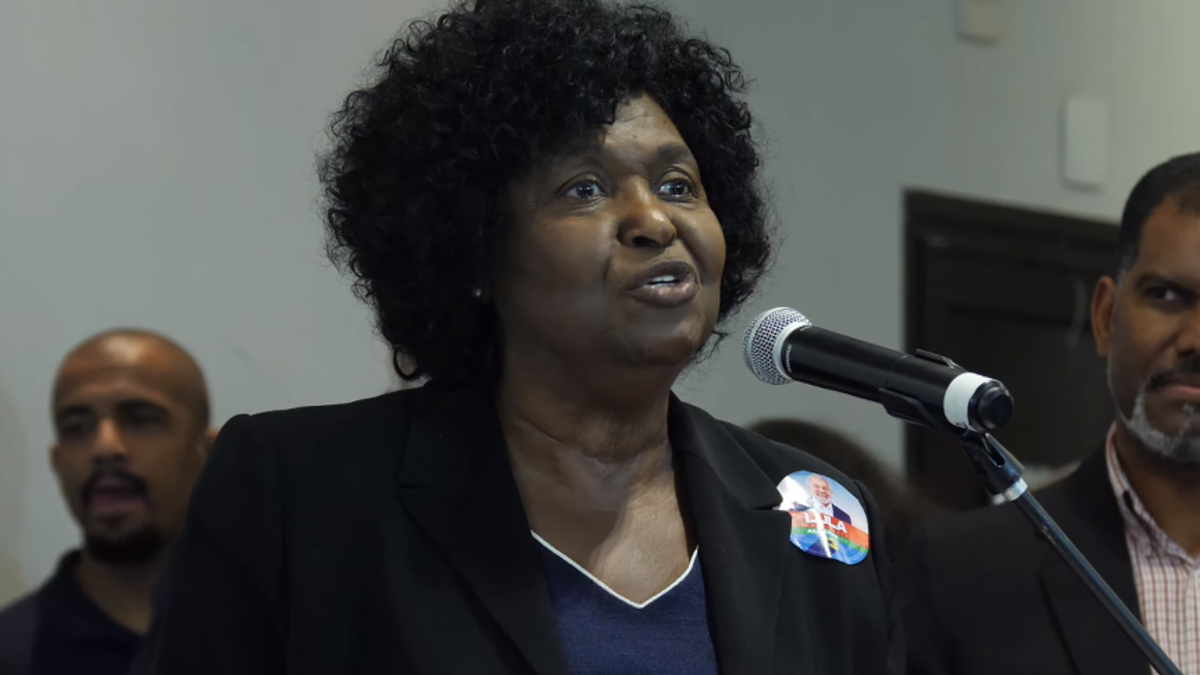 Benedita apresenta projeto para proteger Pix de ameaças dos EUA