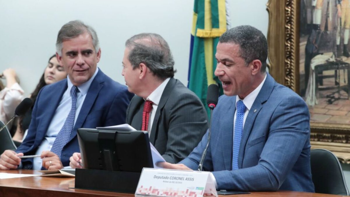 CCJ da Câmara pode votar redução da maioridade penal para 16 anos na terça-feira