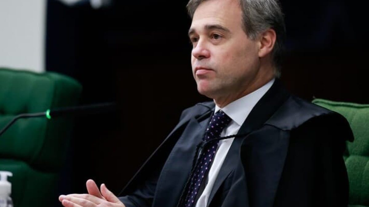 André Mendonça manda retirar vídeo de deputado que ligava PT a facções