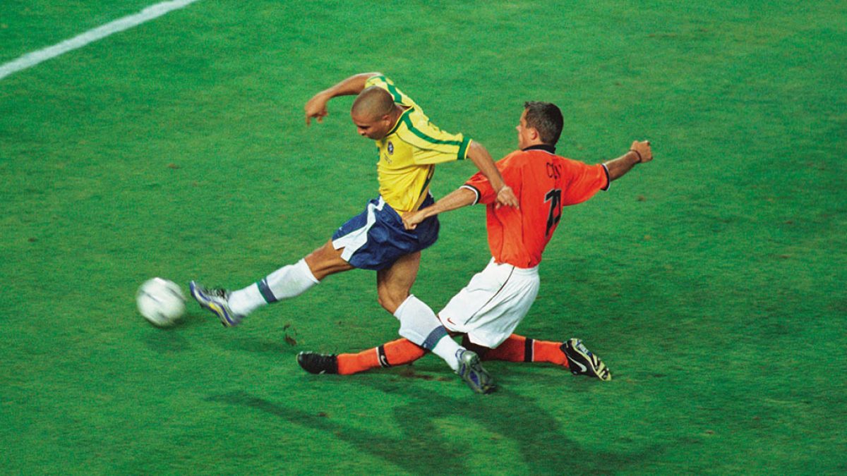 Desempenho da seleção brasileira contra Holanda, Suécia e Japão em Copas