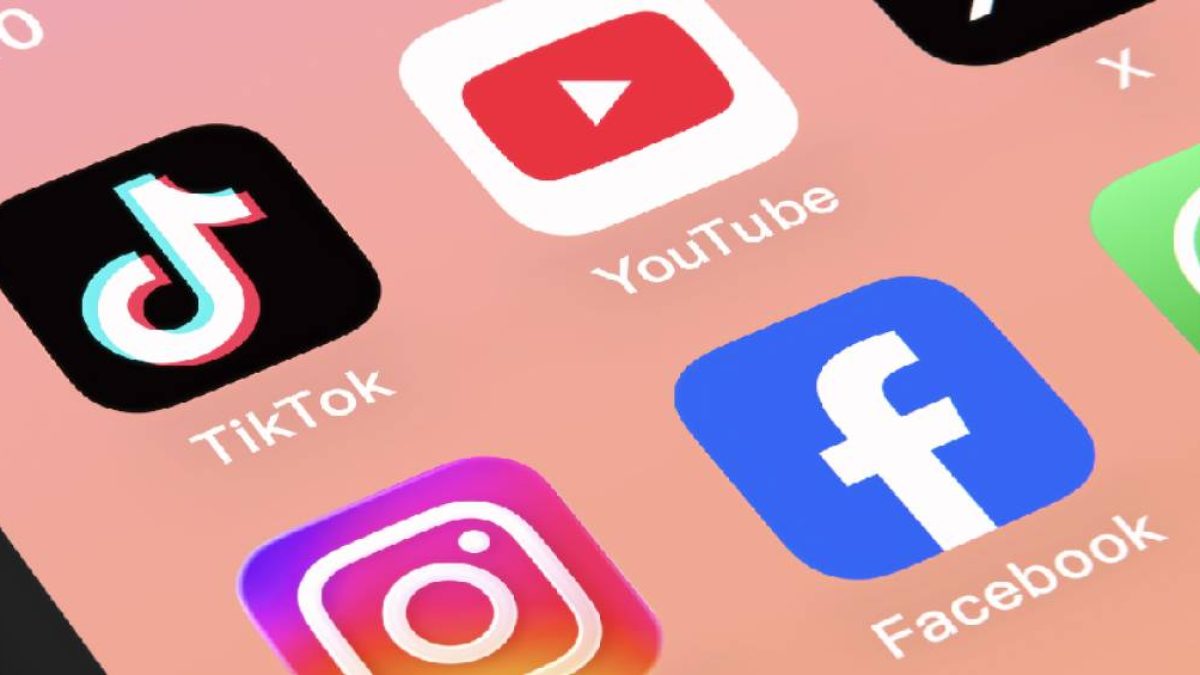 Reino Unido anuncia proibição de redes sociais para menores de 16 anos
