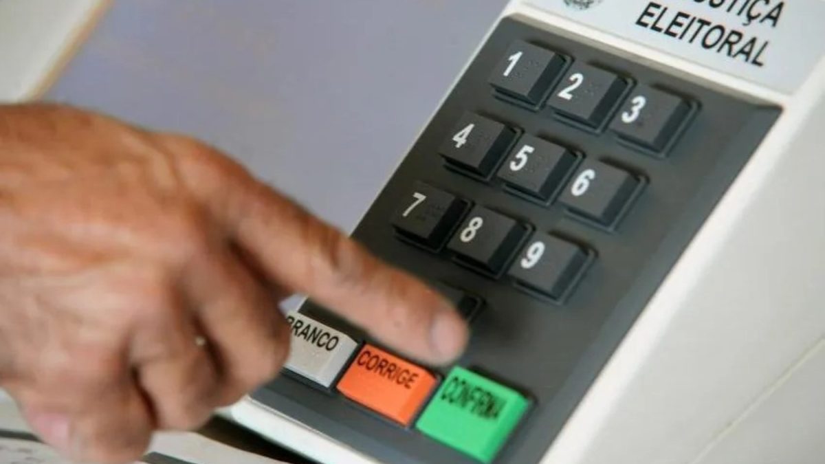 Fundo Eleitoral do PL salta para R$ 881,6 milhões em 2026, triplicando valor de 2022