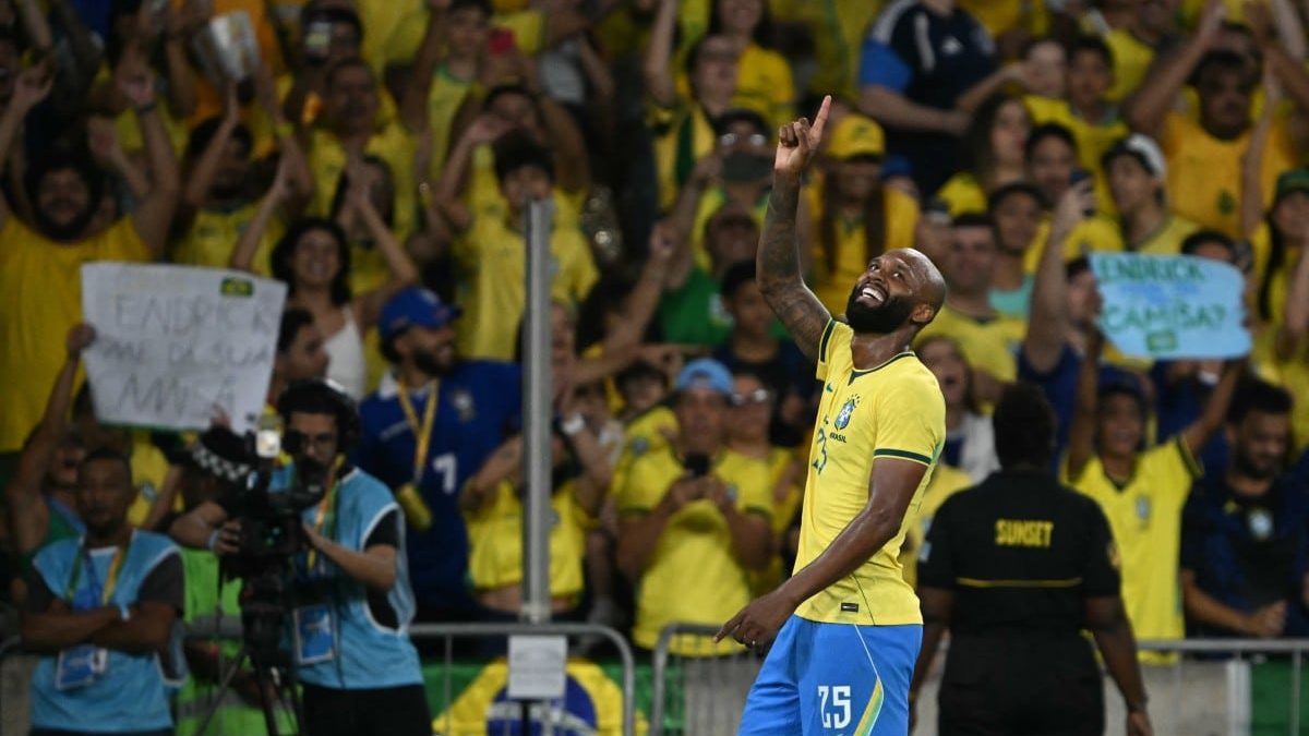 Igor Thiago supera infância pobre e busca titularidade na seleção brasileira antes do Mundial