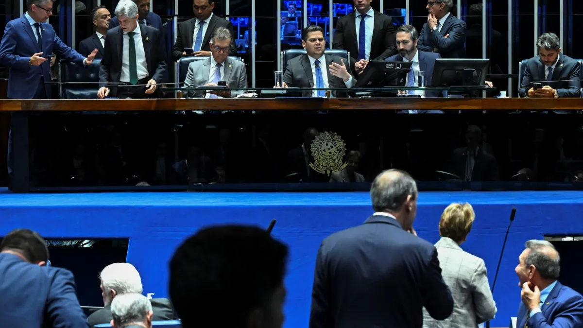 Governo Lula avalia acionar STF após derrota no Senado em pauta-bomba