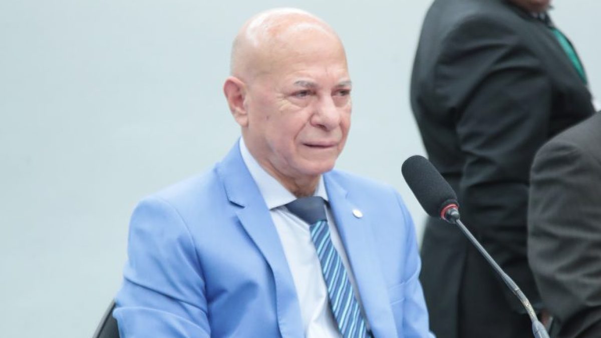 Comissão de Educação aprova projeto que prorroga bolsas de pesquisa para pais estudantes