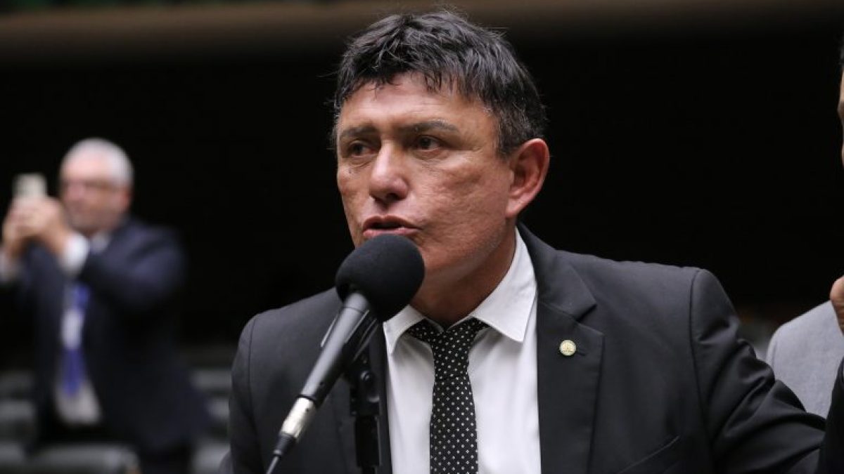 Comissão aprova proposta que permite a técnico industrial emitir documento para registro de imóvel