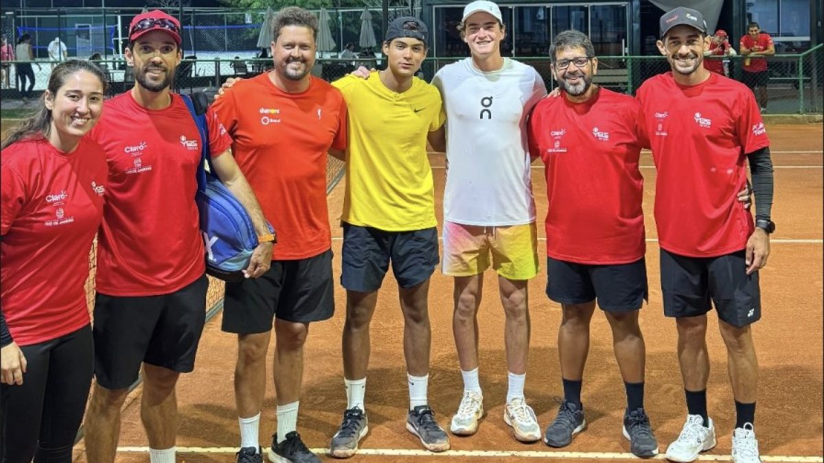 Guto Miguel conquista Roland Garros juvenil e iguala feitos de João Fonseca