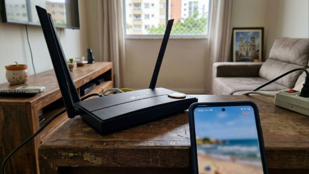 Por que colocar moeda sobre o roteador Wi-Fi não melhora o sinal e pode piorar