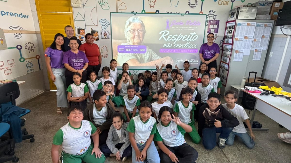 Campanha 'Junho Violeta' leva conscientização sobre respeito aos idosos a escolas de Manaus