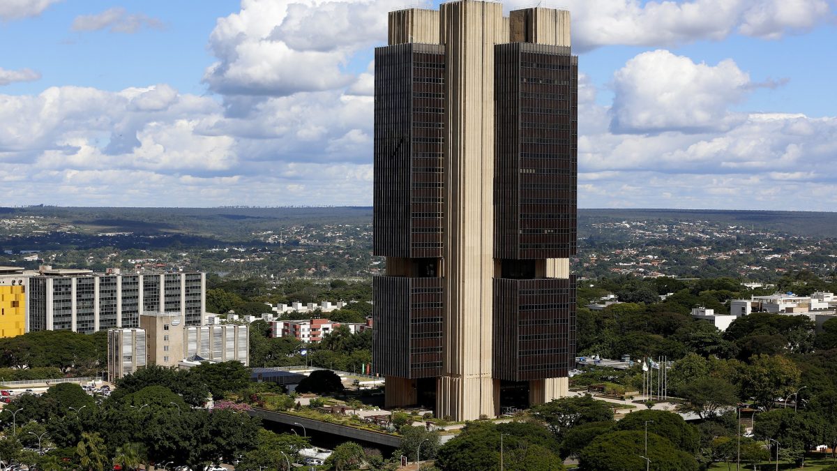 PEC da autonomia financeira do BC pode ser votada na CCJ do Senado nesta quarta