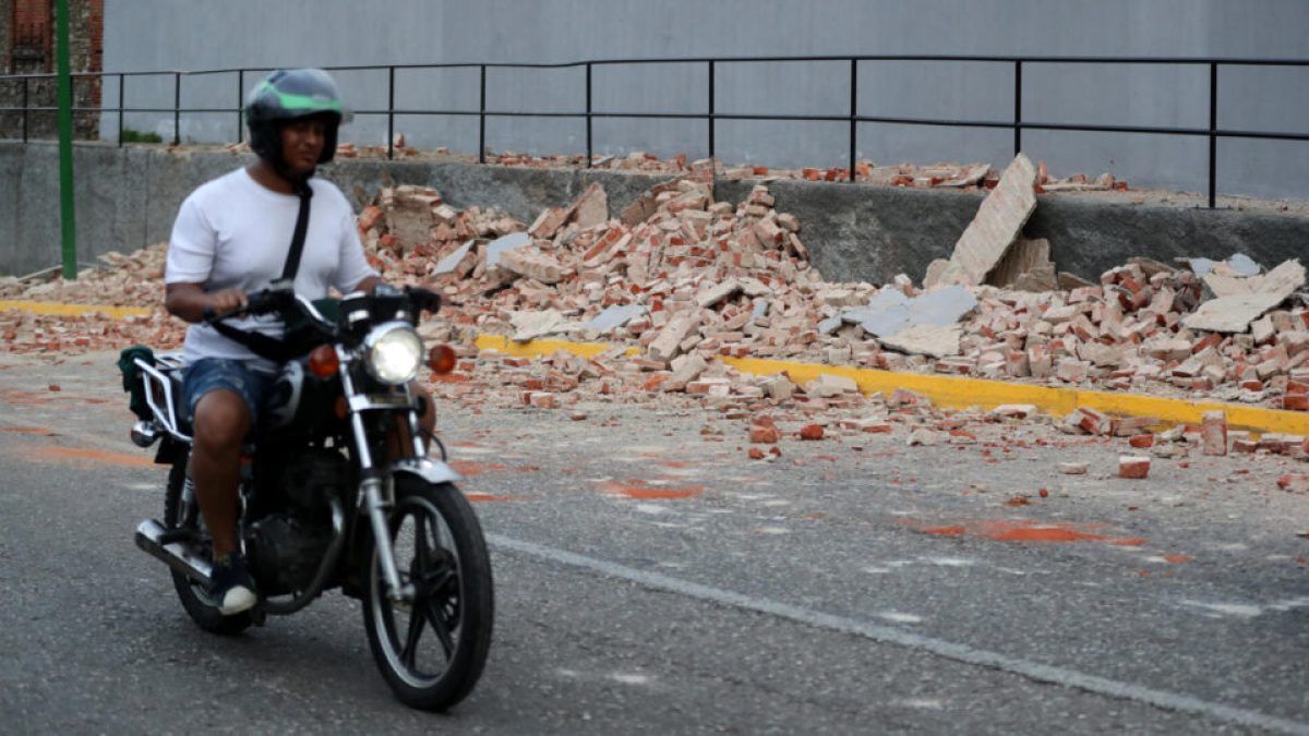 Terremoto de magnitude 7,5 atinge Venezuela, derruba prédios e gera alerta de tsunami no Caribe
