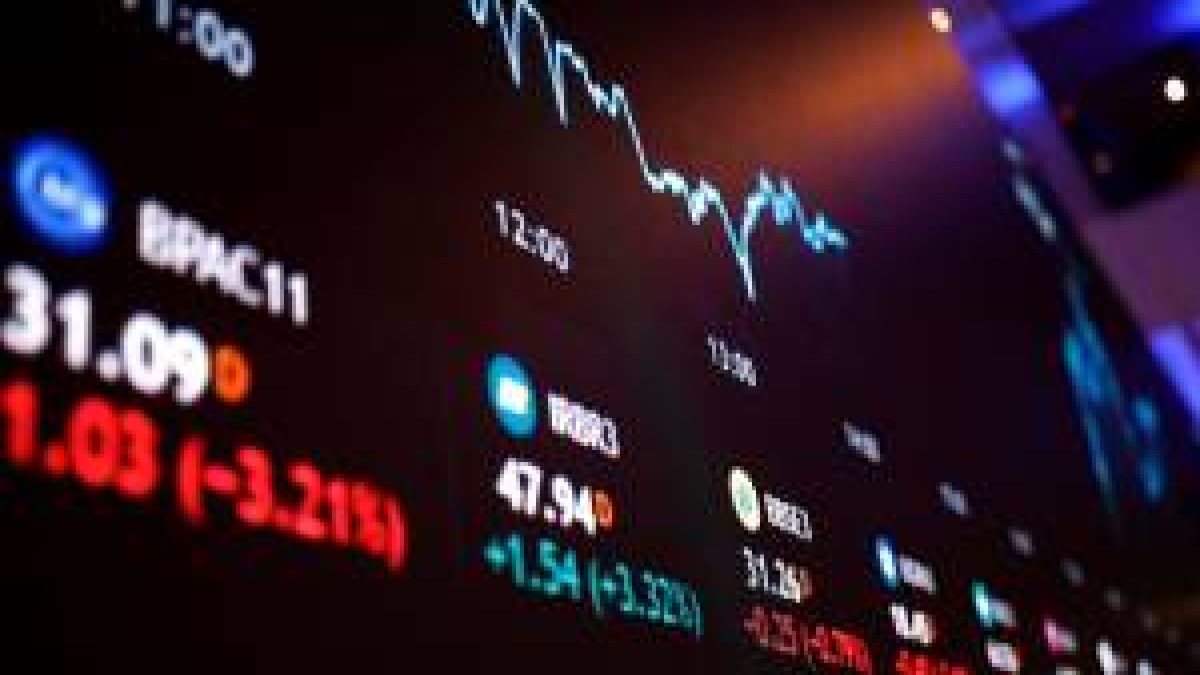 Ibovespa descola do exterior e bate 171 mil pontos com Axia e em dia de ata do Copom