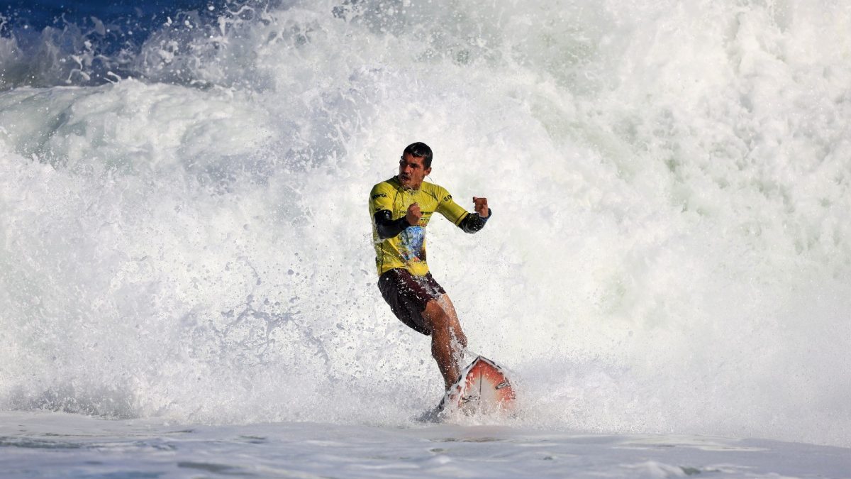 Vitor Ferreira vence o Itacoatiara Pro 2026 e leva título do Campeonato Profissional de Surf