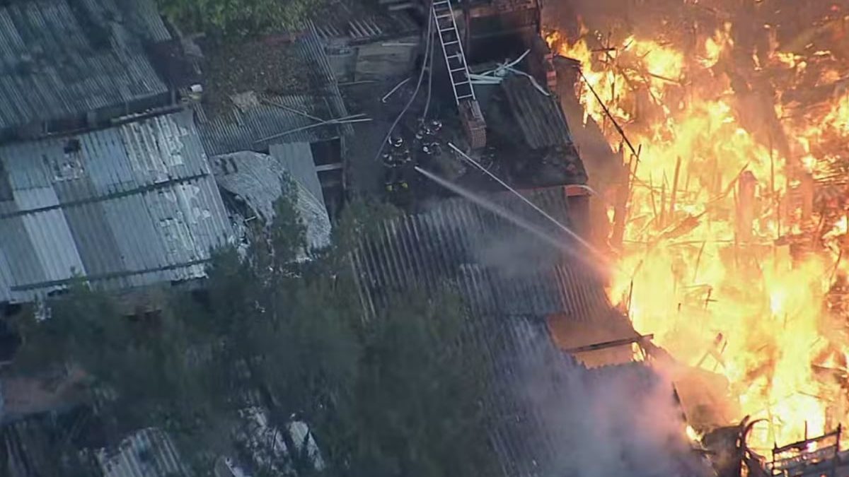 Incêndio em Paraisópolis atinge 60 moradias e deixa 150 famílias desabrigadas