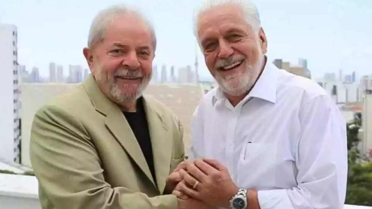 Lula orienta Jaques Wagner a prestar esclarecimentos após operação da PF