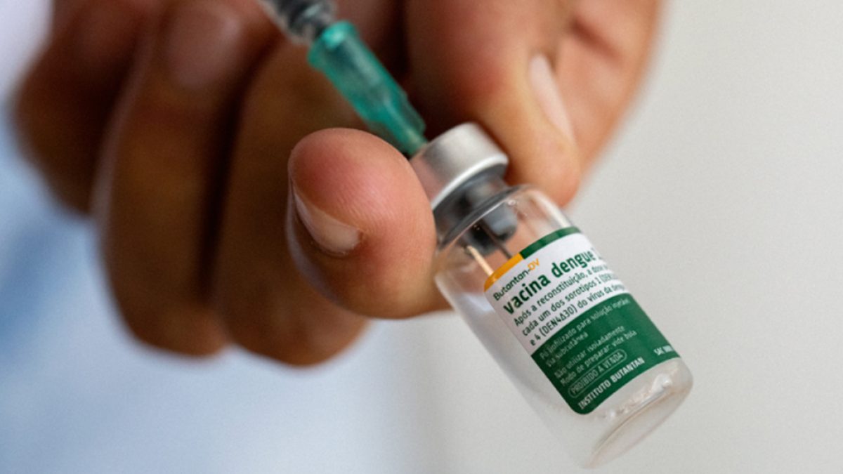 Ministério da Saúde suspende vacina da dengue do Butantan após duas mortes