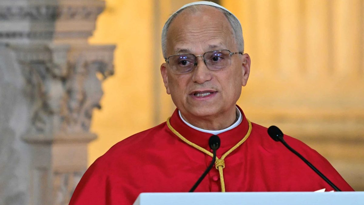 Papa Leão XIV se reúne com vítimas de abuso sexual na Espanha e chama crise de 'ferida aberta'