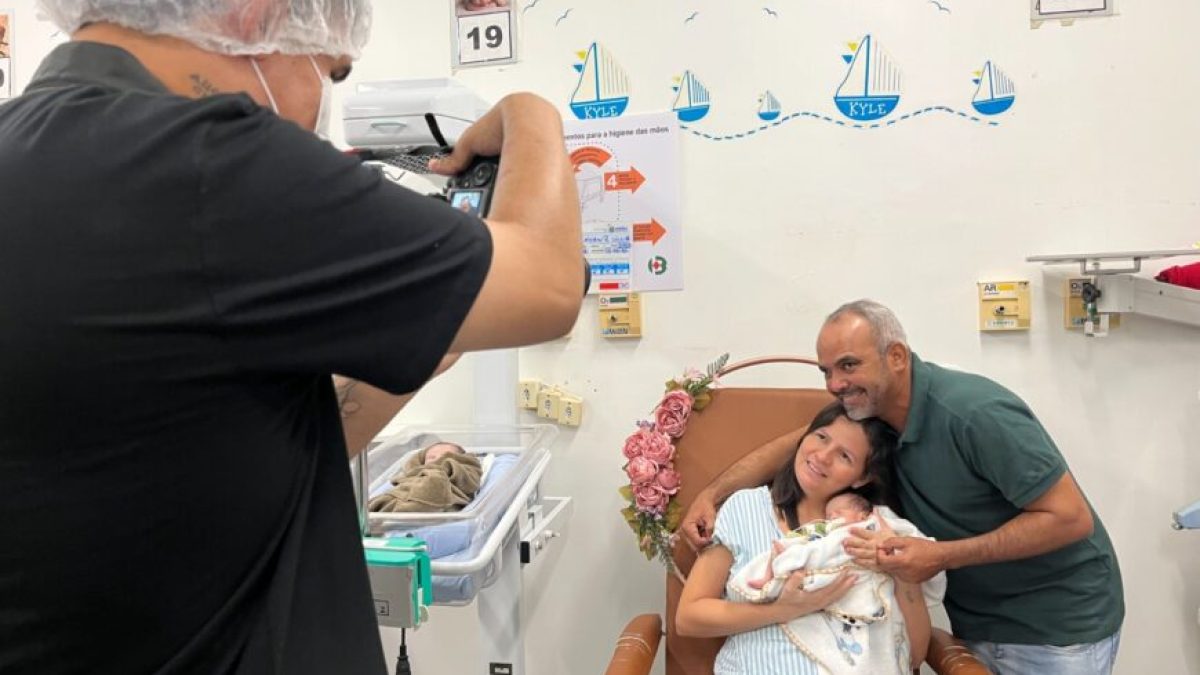 Hospital de Base inicia projeto “Amor em Fotos” e recém-nascidos internados recebem ensaios fotográficos afetivos