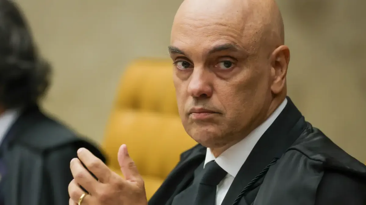 Fachin autoriza AGU a defender Moraes em processo movido por Trump Media nos EUA