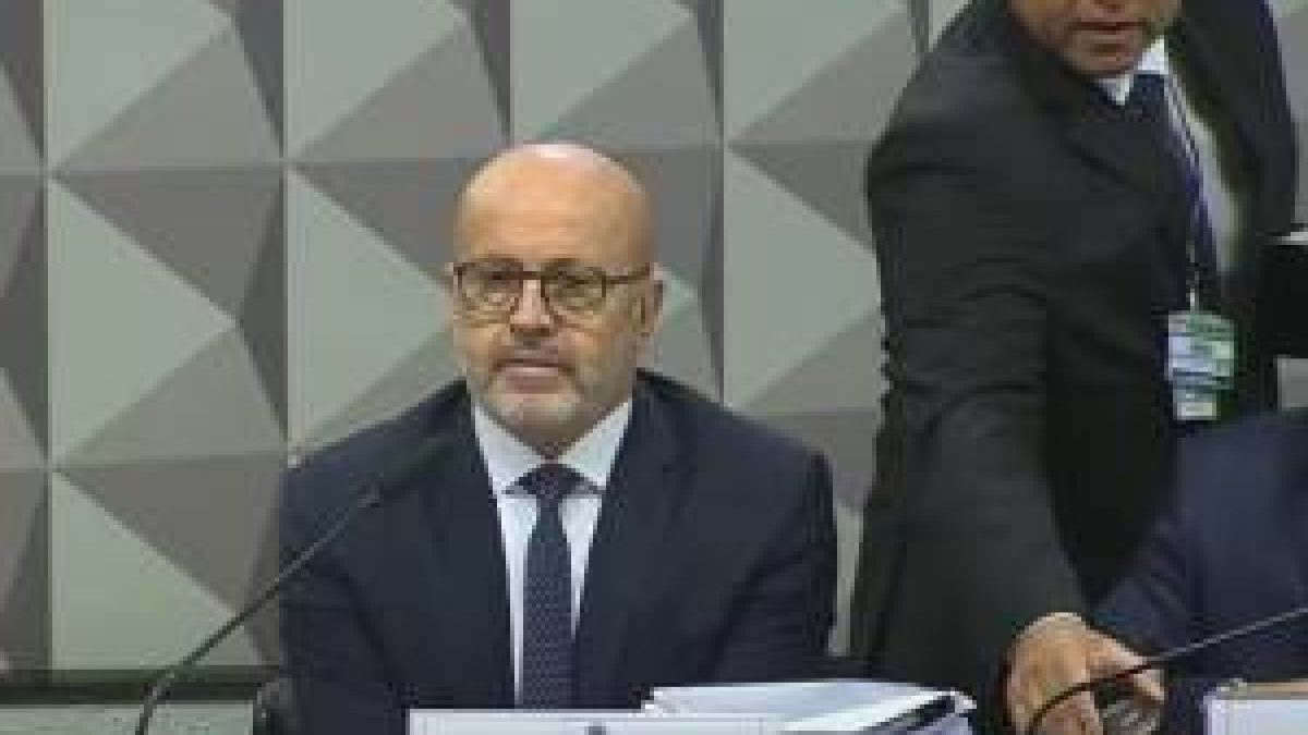 Mendonça cobra explicações sobre abordagem ao “Careca do INSS” na Papuda